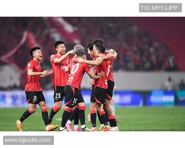 重磅专题：探索成都足球队在战术与管理上的全面转型与创新之路